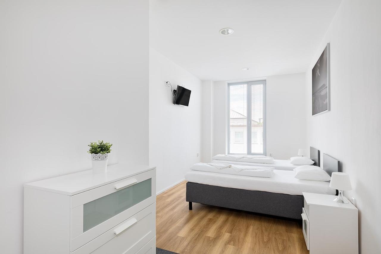 Hotel & Hostel Letov Prague Exterior photo